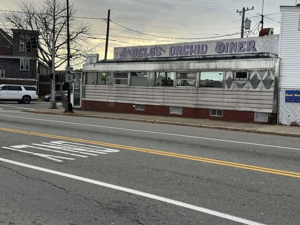 805 Rockdale Ave, New Bedford