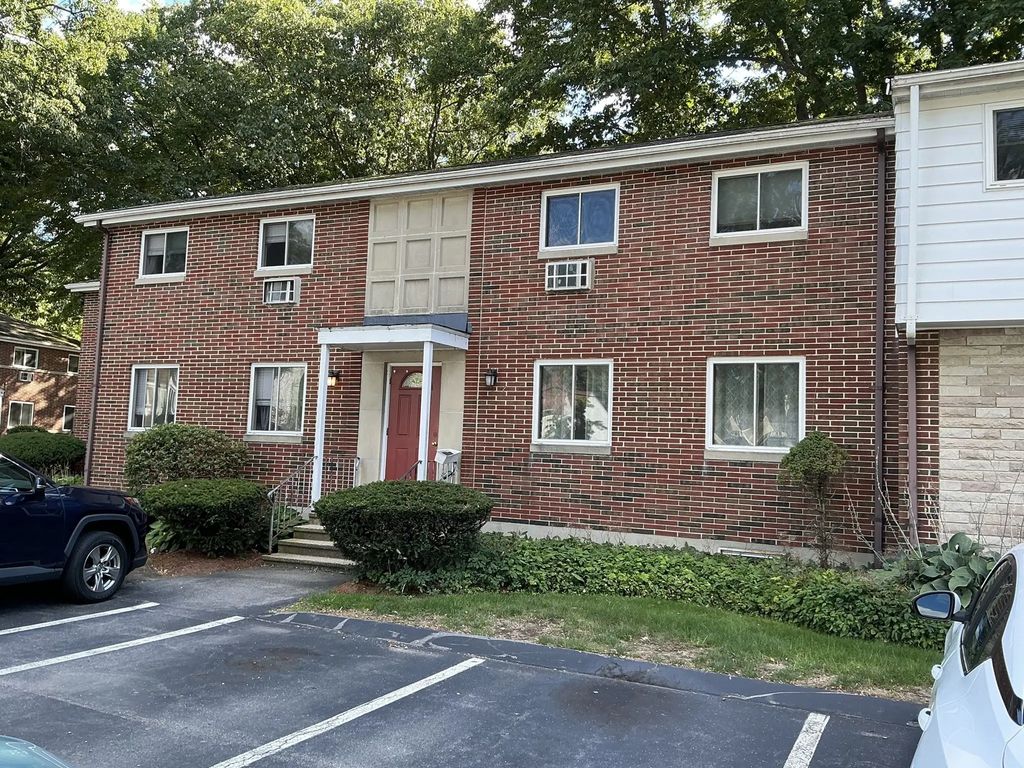 7 Wilson Dr #7, Framingham
