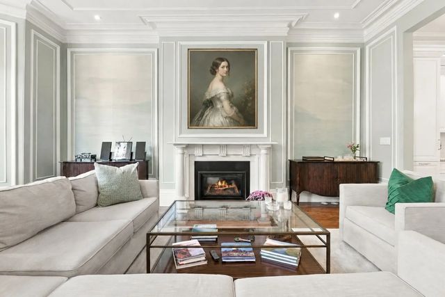 166 Marlborough St #2, Boston