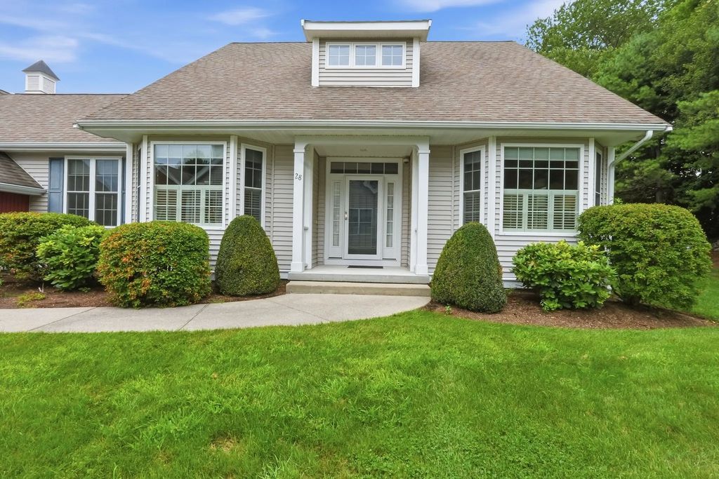 28 Braeburn Ln #28, Ashland