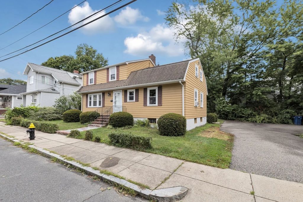 20 Paragon Rd, Boston