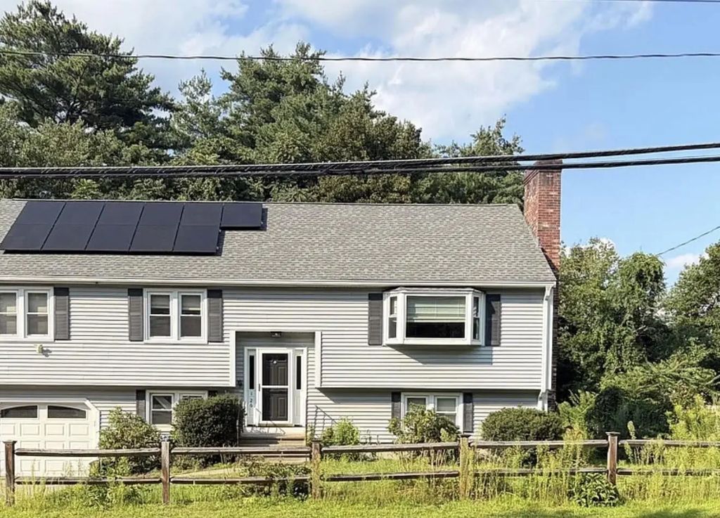 126 Waltham St, Maynard