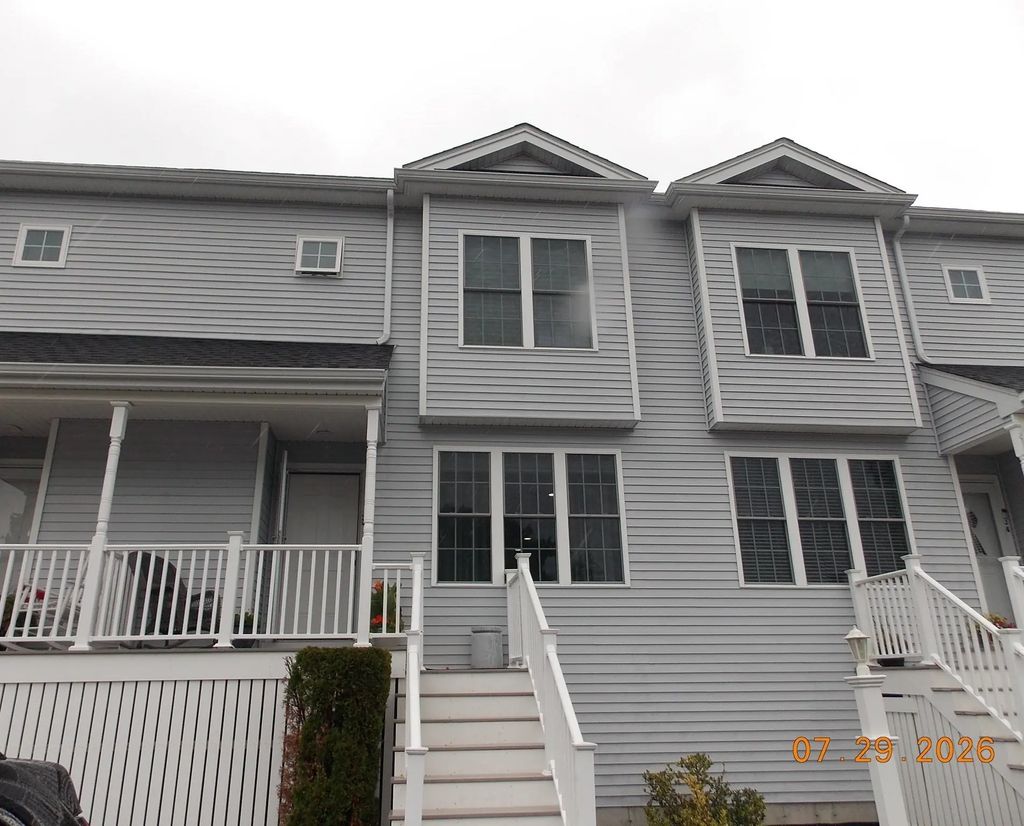 1 Paradise Ln #j3, Whitman