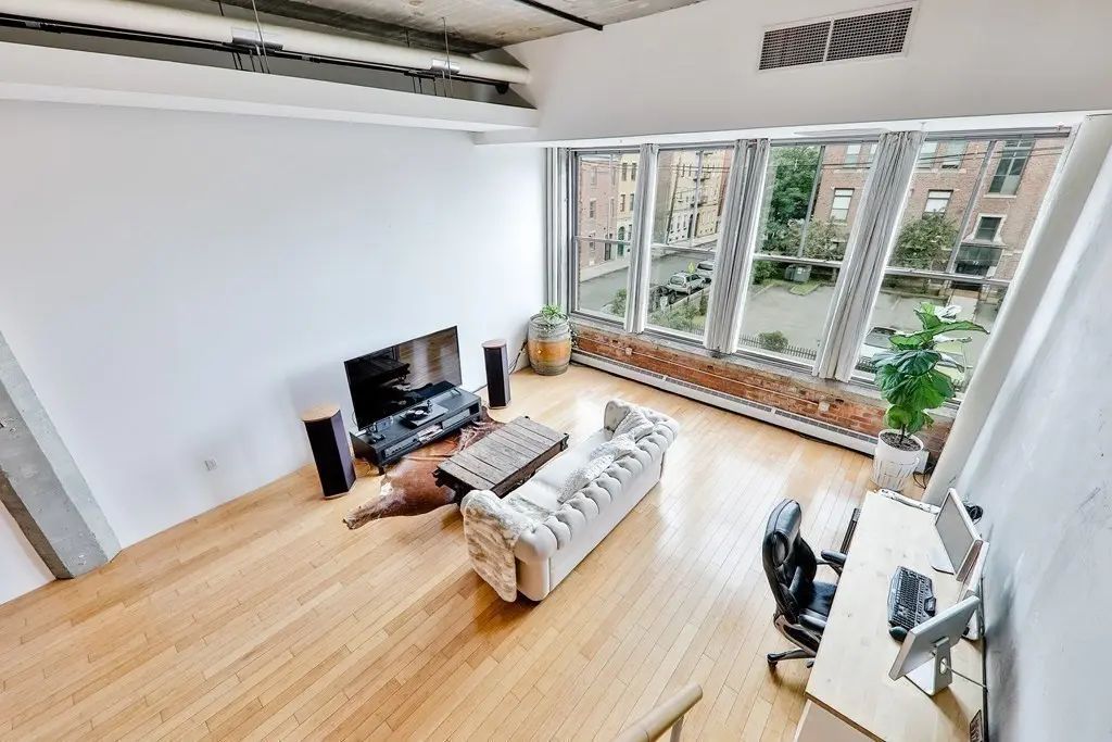 156 Porter St #224f, Boston