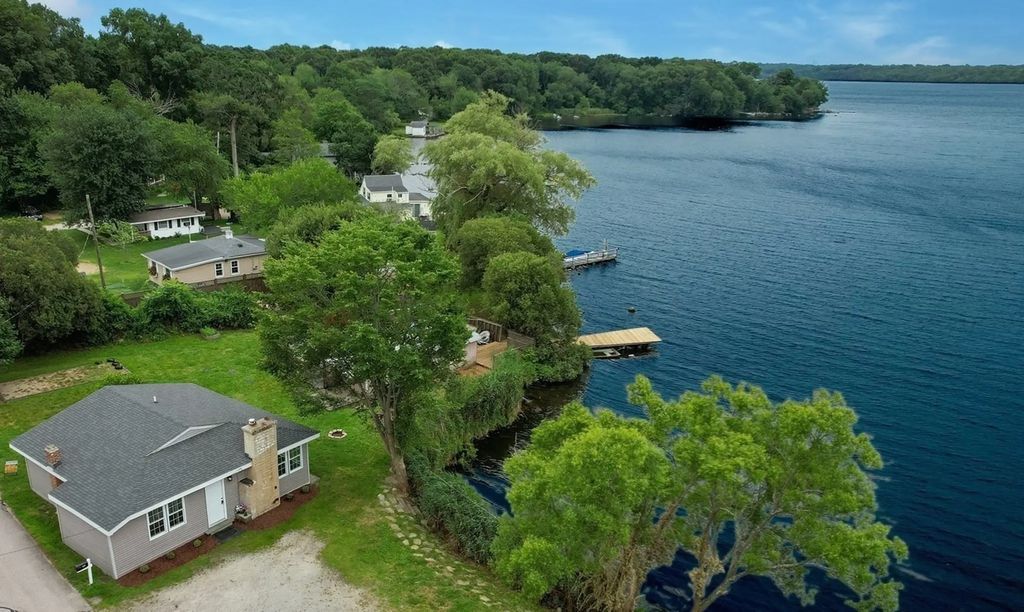 120 &124 Pelletier Lane, Tiverton