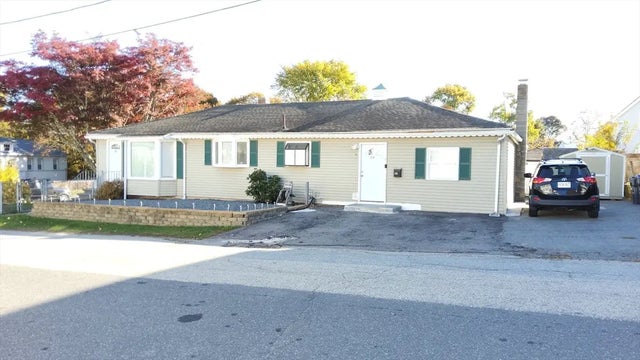 24 Court St, Methuen