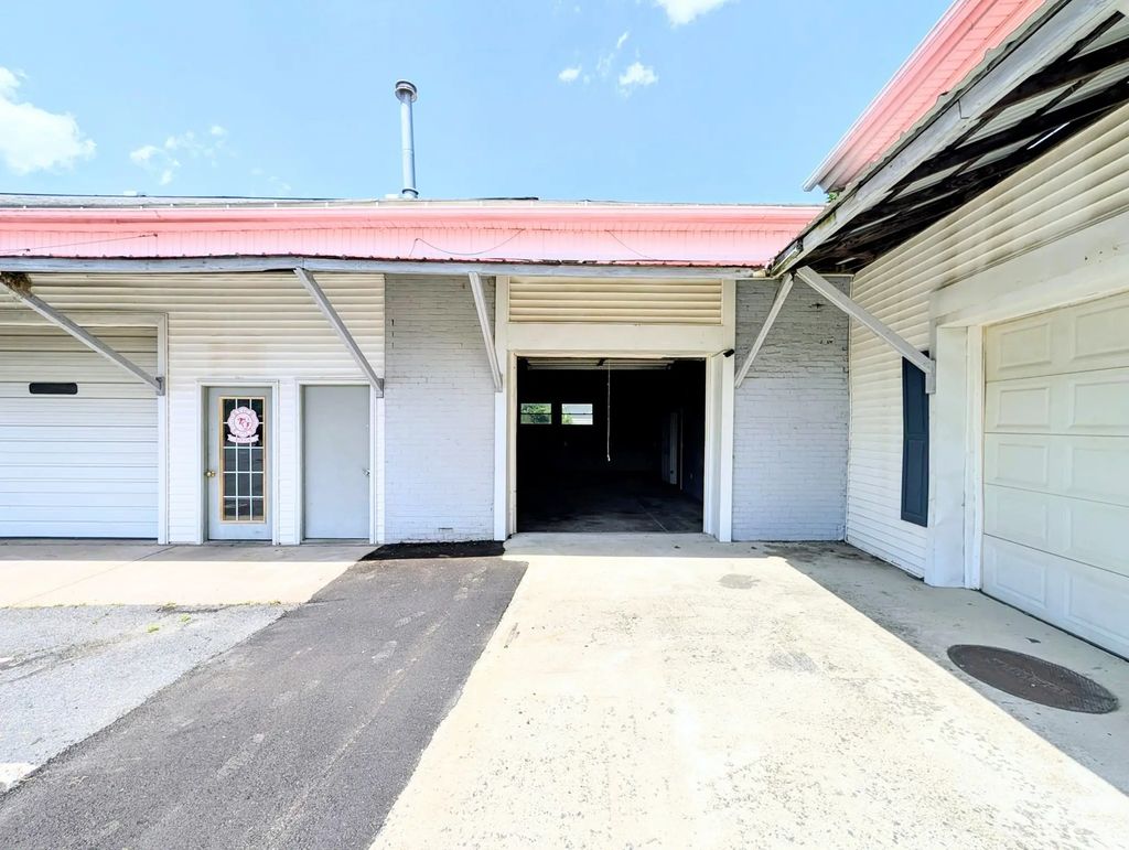 37 S Meadow Street #3, Westfield