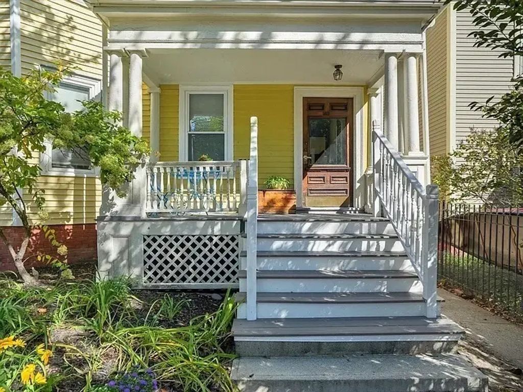 1657 Cambridge St #1, Cambridge