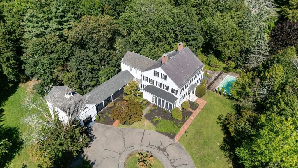 863 Boston Post Road, Weston