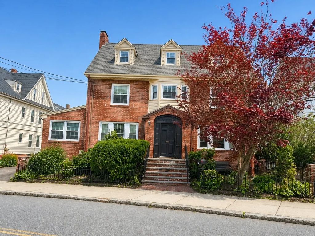 18 Pierce St, Malden