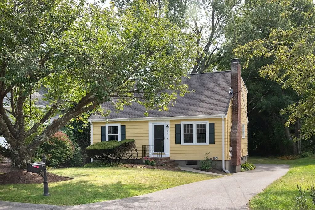 28 Middle St, Lexington