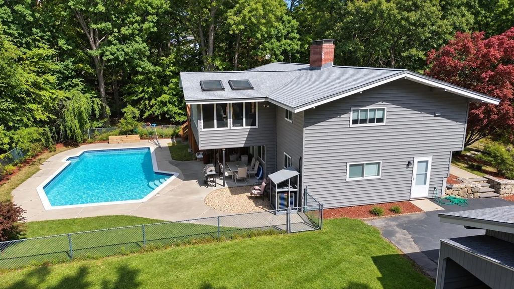 80 Winter St, Ashland
