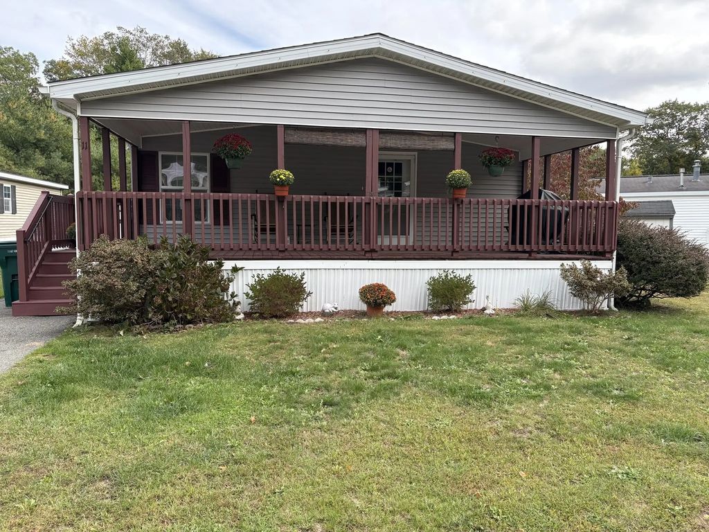 11 Medallion Road, Holbrook