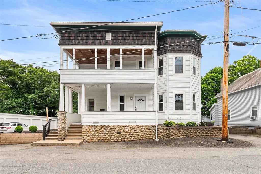 21 Oakland St, Fitchburg