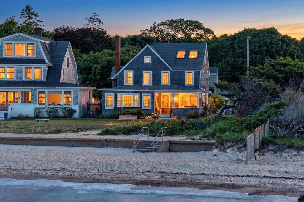 205 Grand Ave, Falmouth