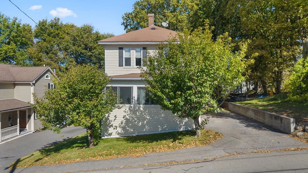 26 New Harbor Road, Clinton