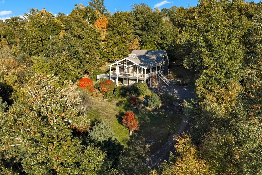 42 Streeter Rd, Sturbridge