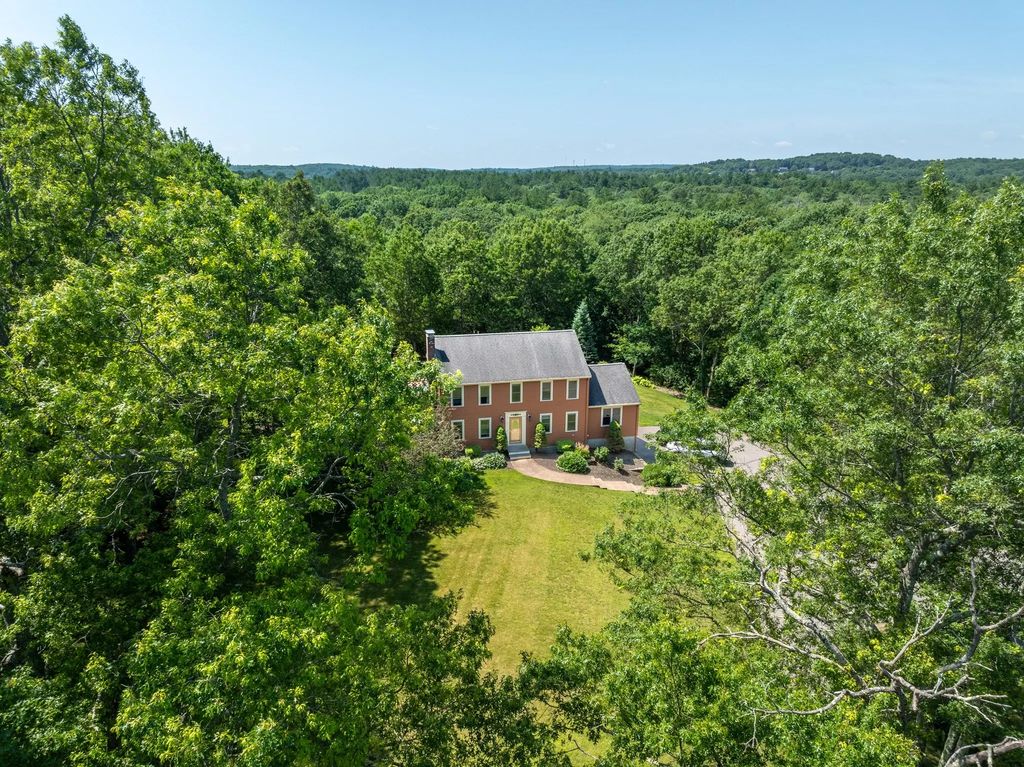 65 Benjamin Day Drive, Wrentham