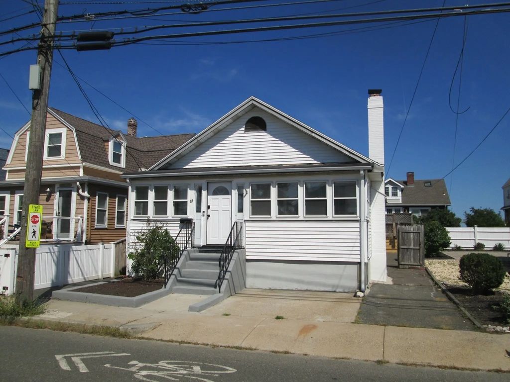 84 Tafts Ave., Winthrop