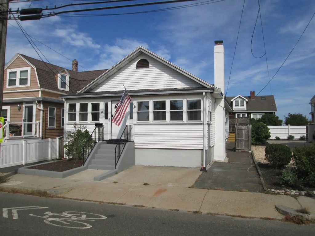 84 Tafts Ave., Winthrop