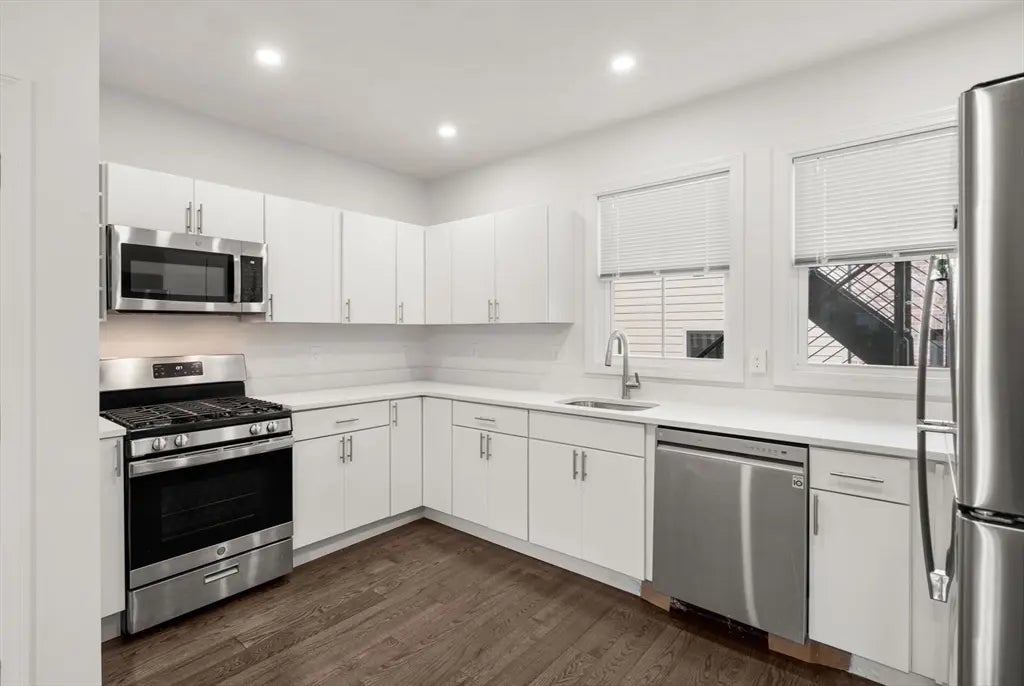 599 Broadway #2r, Everett