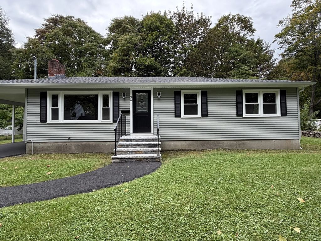 36 Stuart Ave, Leominster