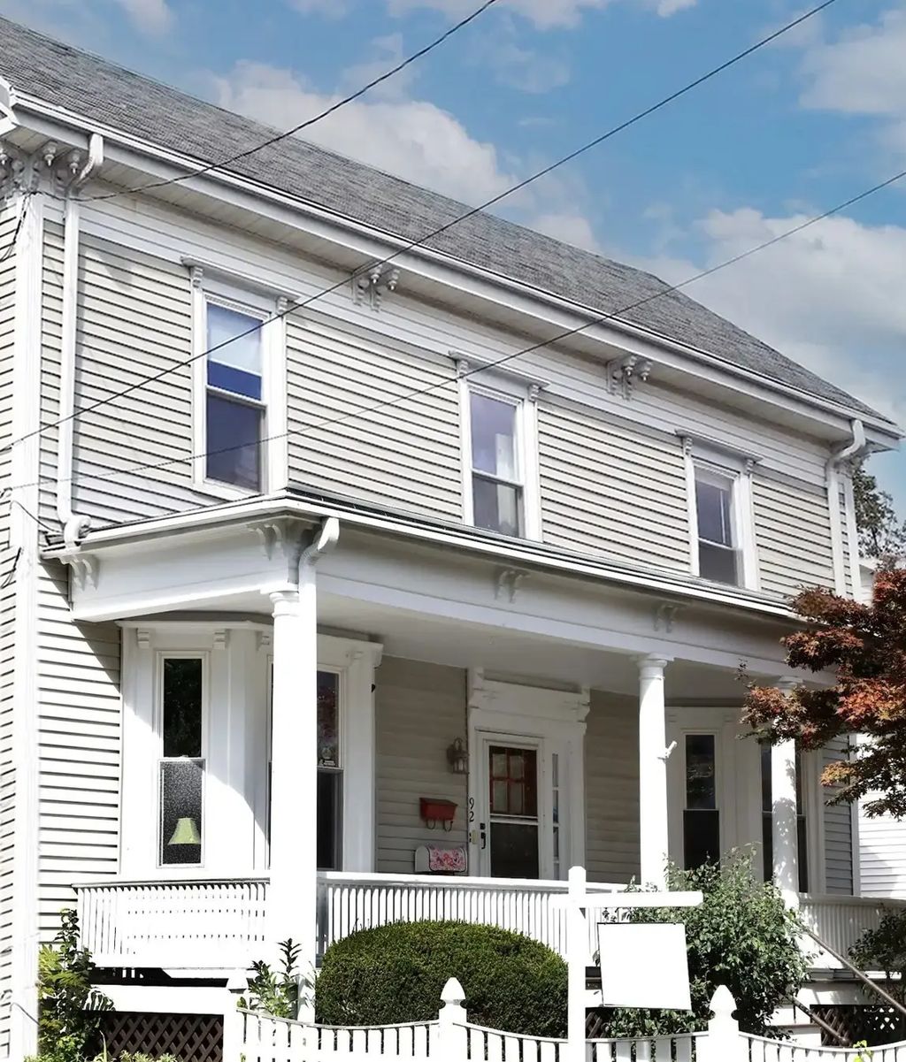 92 Dudley St, Medford