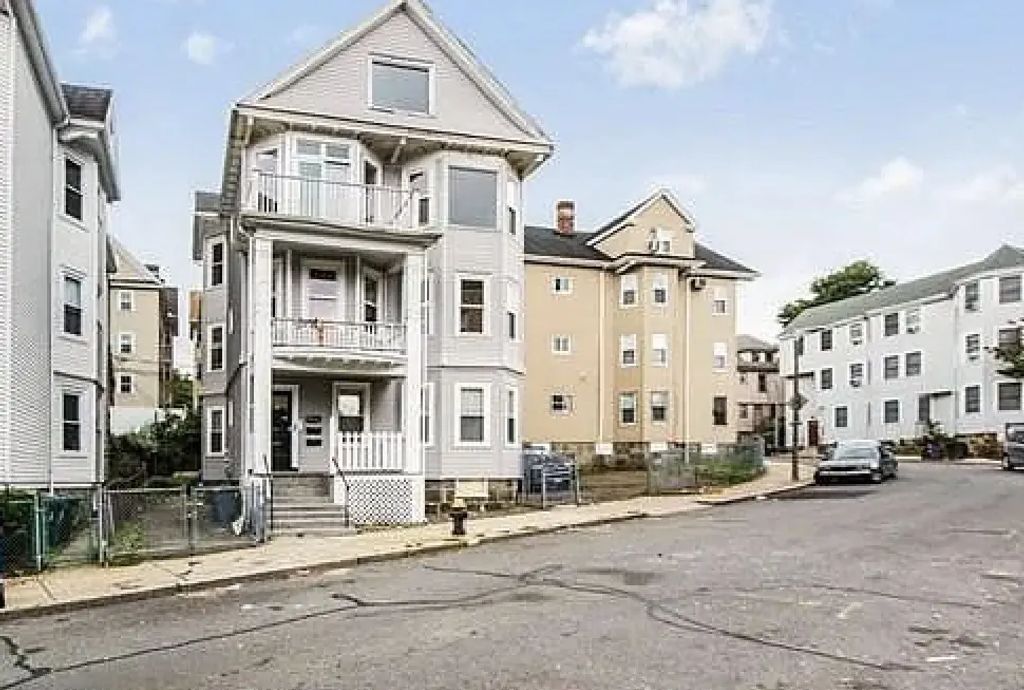 30 Harold St #2, Boston