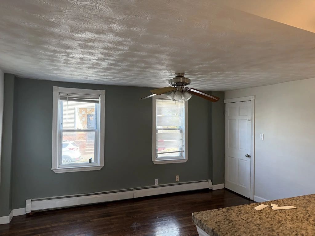 14 Amity St #1, Lynn