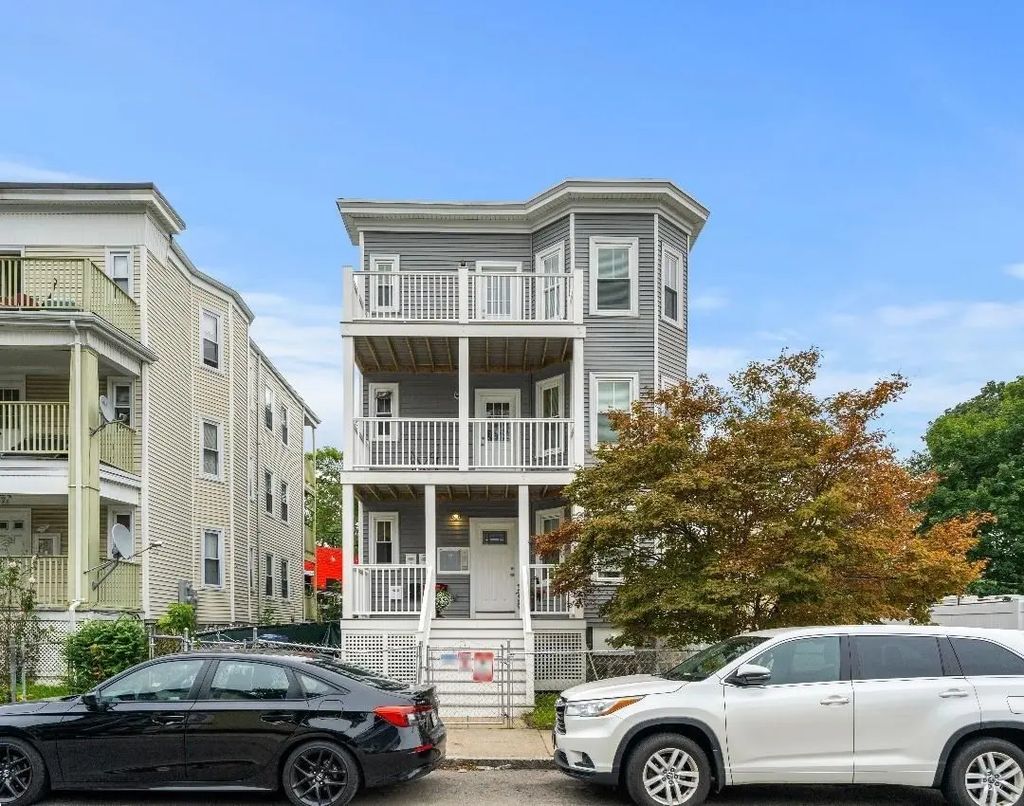 24 Vassar St, Boston