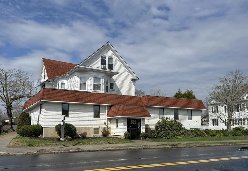 2265 Acushnet Ave, New Bedford