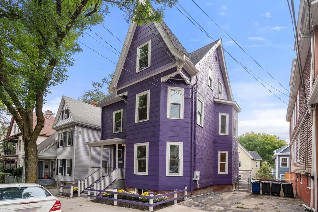 77 Sycamore Street, Somerville