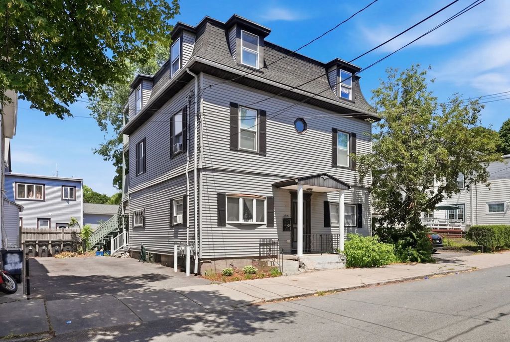 7 Carmel St, Chelsea