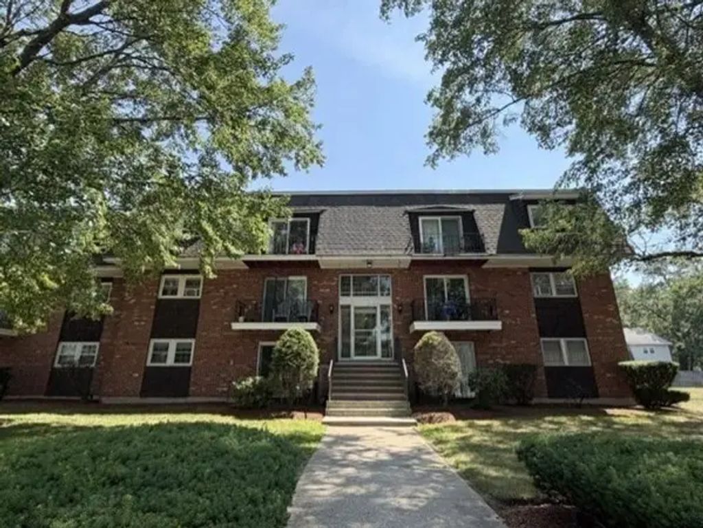 5 Pilgrim Circle #f, Methuen