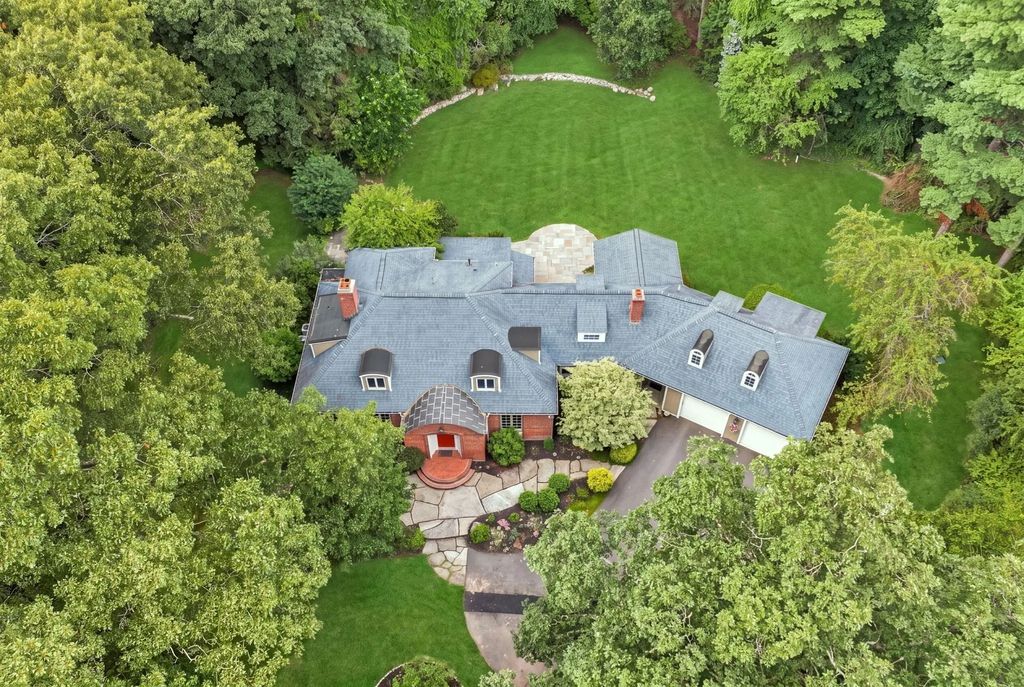 8 Buttercup Ln, Dover