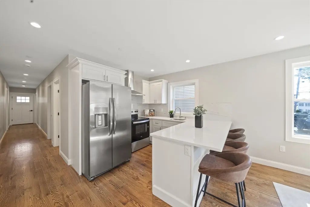 52 Bellevue St #2, Boston