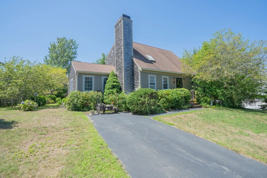 12 Henry Drive, Plymouth