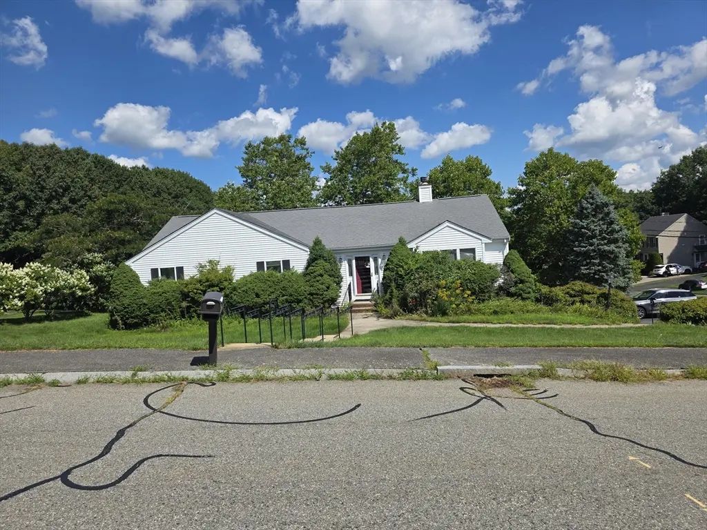 92 Rosemary Rd, North Attleboro