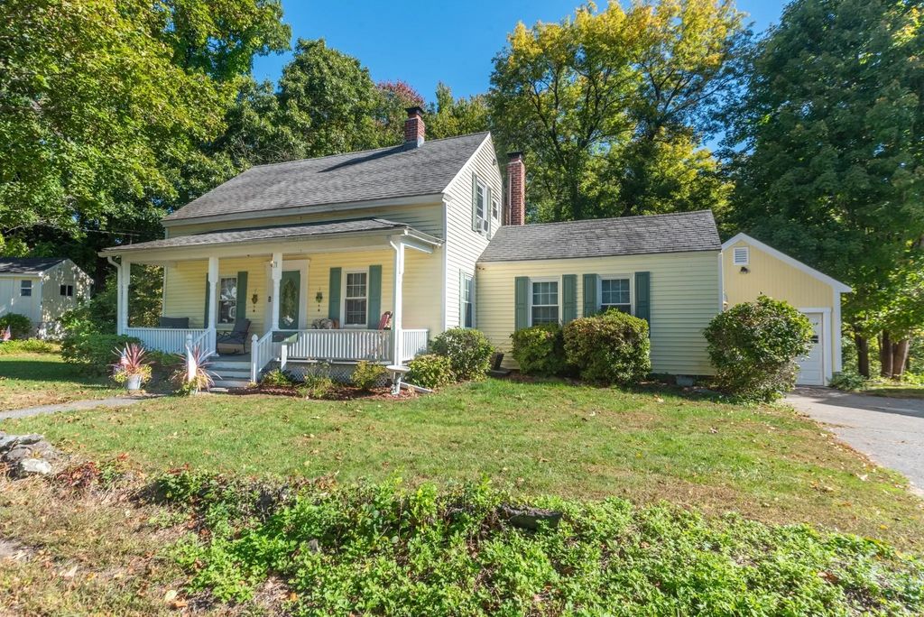 71 School St, Northborough