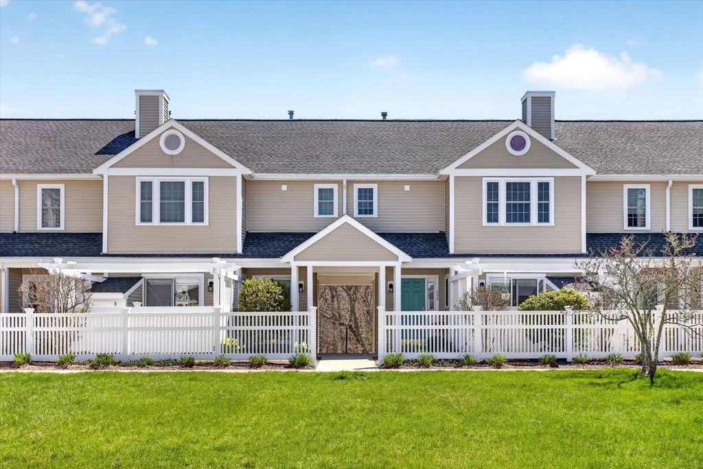 361 Tilden Commons Ln #361, Braintree