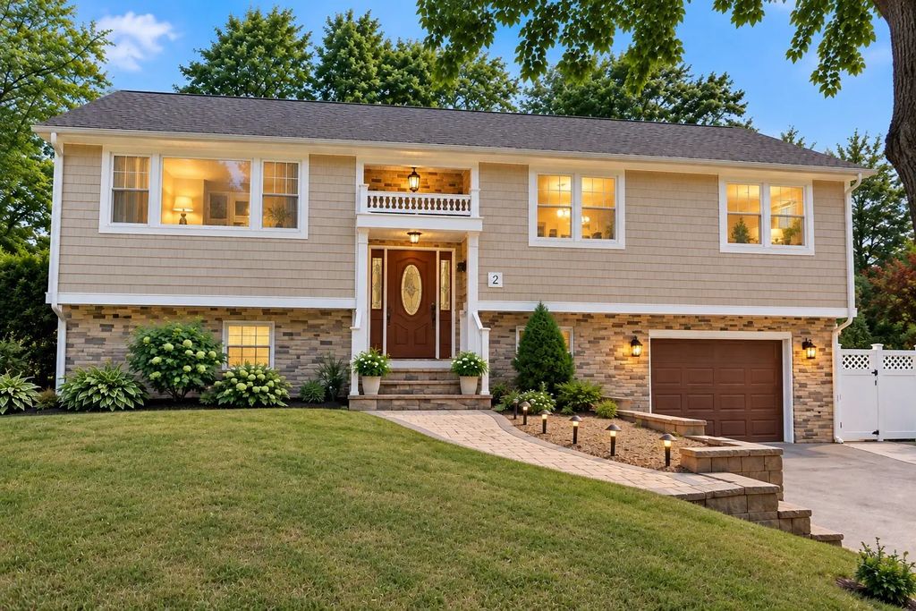 2 Cutter Ln, Dartmouth