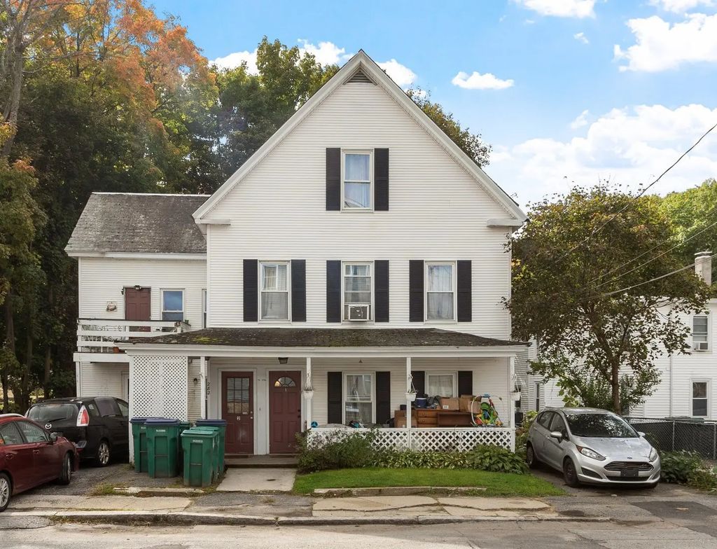 282 Charles St, Fitchburg