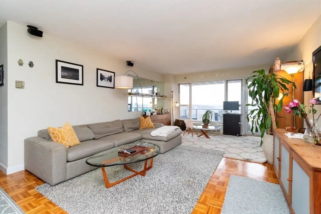 111 Perkins Street #282, Boston