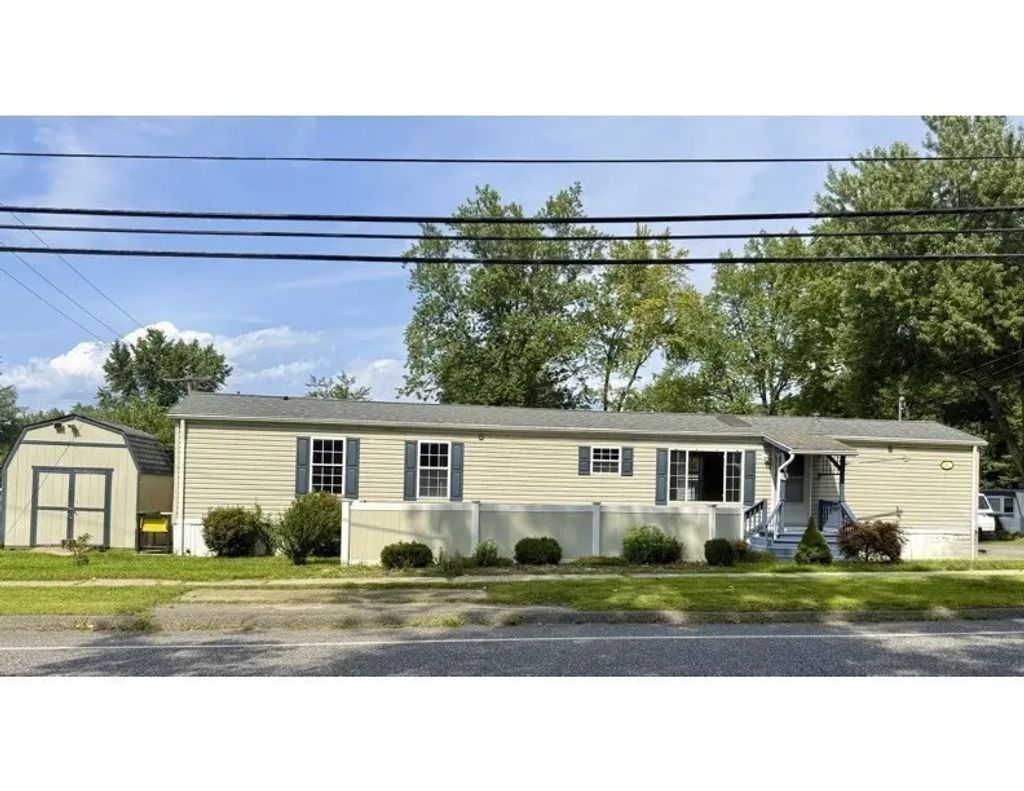 11 Quaboag Valley, Palmer