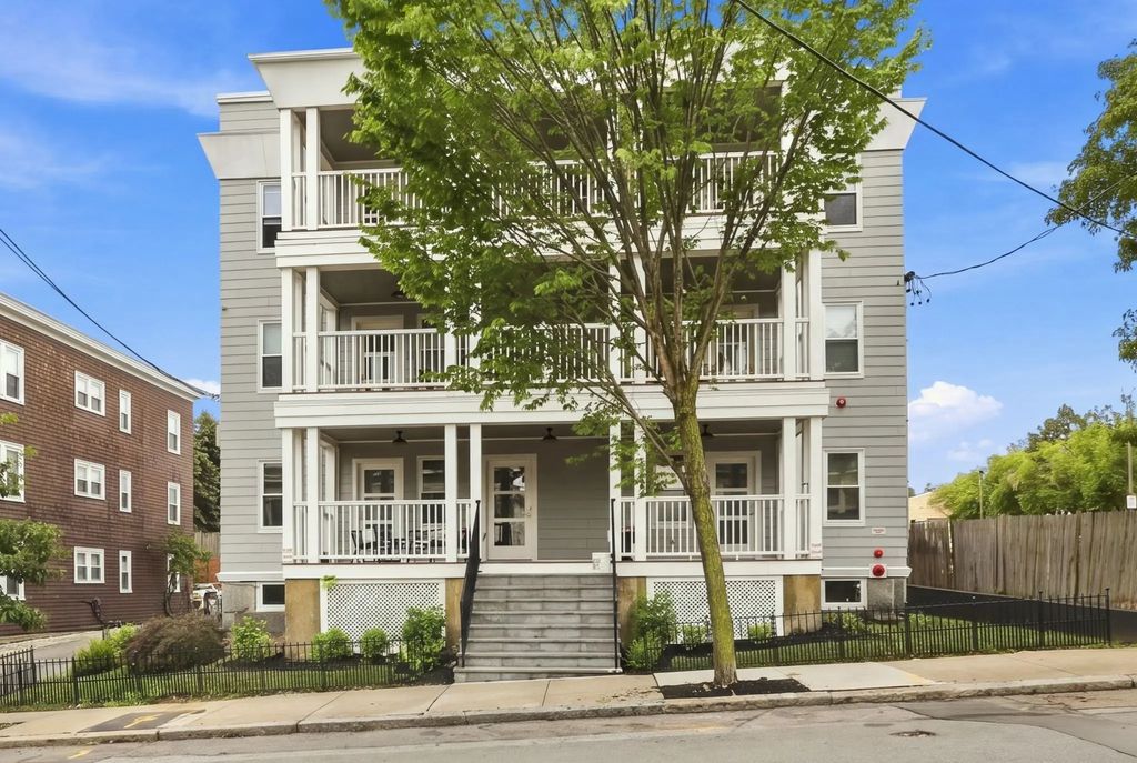 34 Heath St #3, Somerville