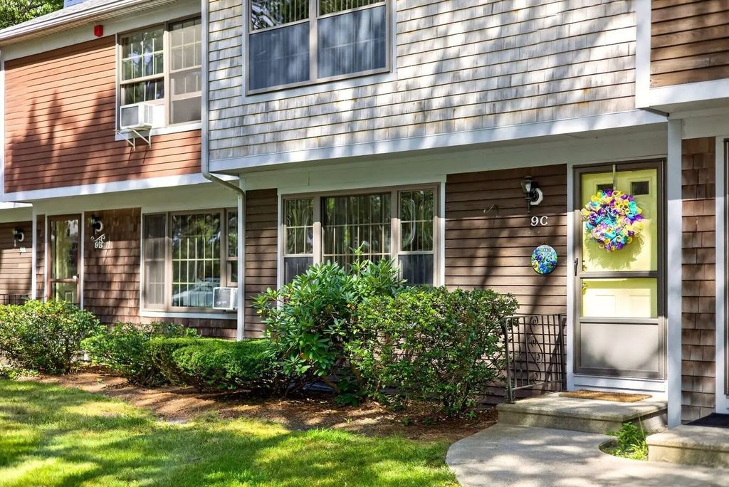 195 Falmouth Road #9c, Mashpee