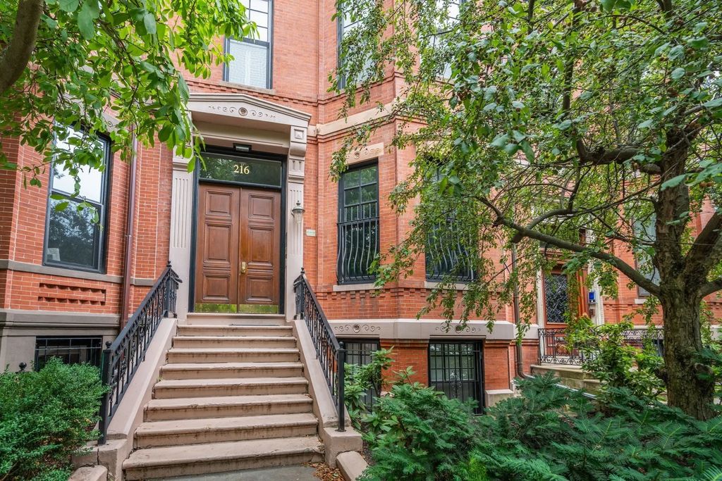 216 Commonwealth Avenue #3, Boston