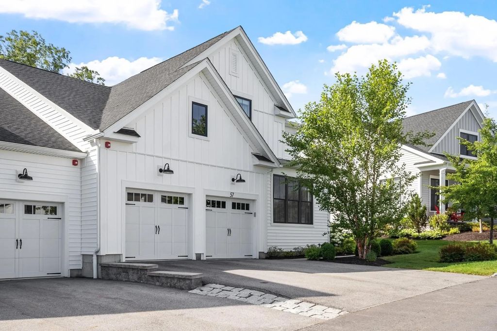 57 Wheeler Dr #57, Boxborough
