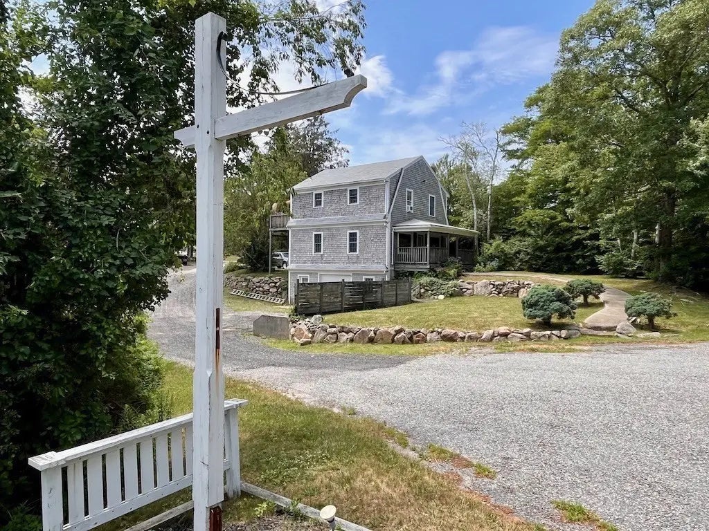 82 Route 6a, Sandwich