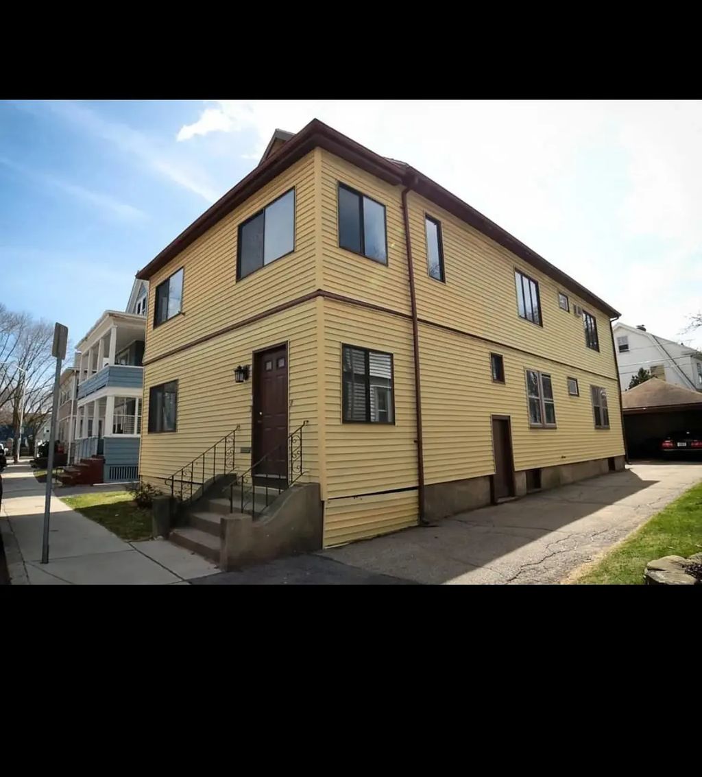 7 Seagrave Rd #1, Cambridge